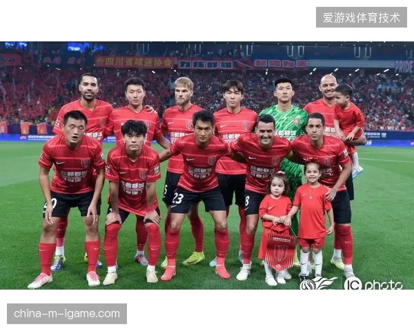 成都蓉城队史首夺中超半程冠军,攻防两端数据领跑展现强大统治力 成都蓉城队史首夺中超半程冠军,攻防两端数据领跑展现强大统治力